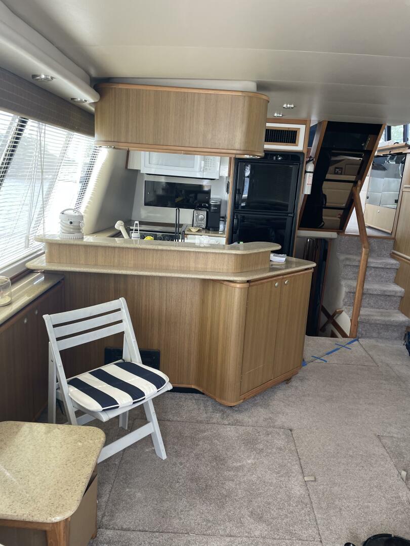 Slide: The Image of Bayliner 4788 Pilot House Motoryacht 2001 - 5368238