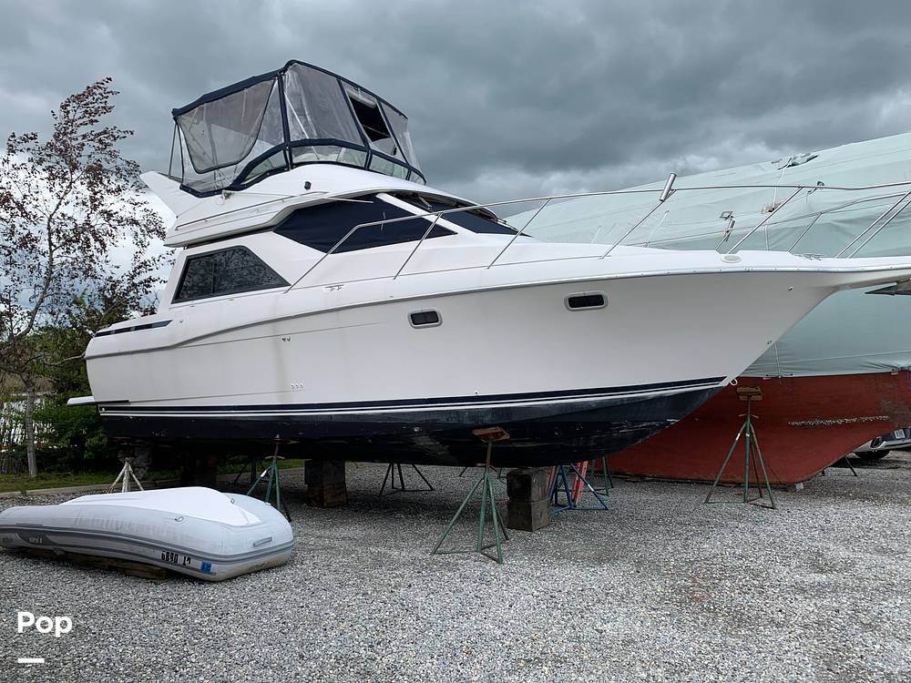 Slide: The Image of 1999 Bayliner Avanti 3258 - 15491957