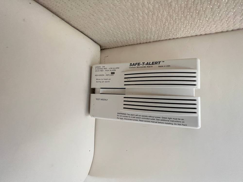 Slide: The Image of Carbon Monoxide Detector - 12071821