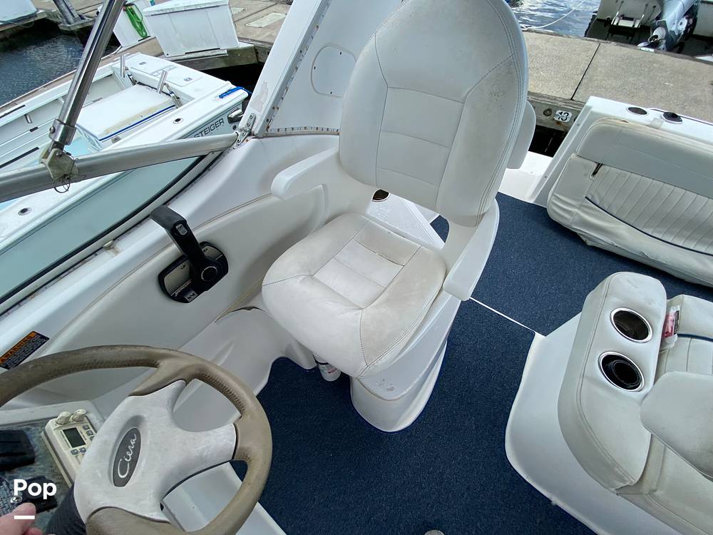 Slide: The Image of Bayliner Ciera 2855 LX 2002 - 14573777