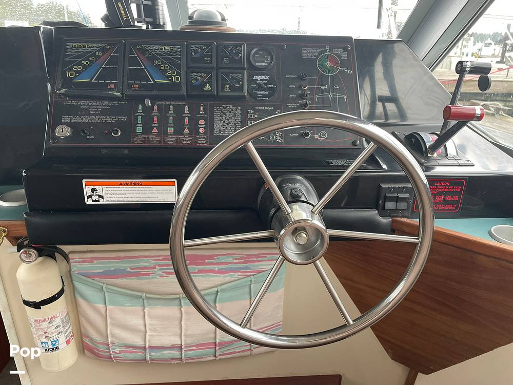Slide: The Image of Bayliner Ciera 2858 Command Bridge 1989 - 15195109