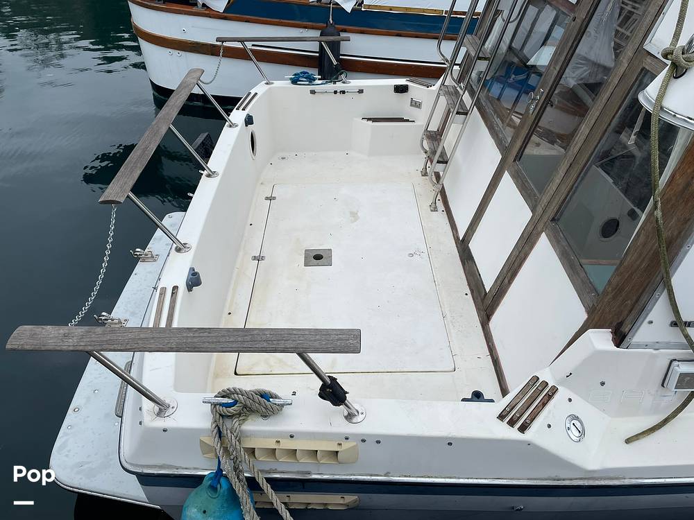 Slide: The Image of Bayliner Ciera 2858 Command Bridge 1989 - 15195178