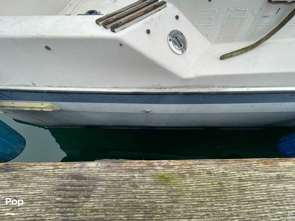 Slide: The Image of Bayliner Ciera 2858 Command Bridge 1989 - 15195180