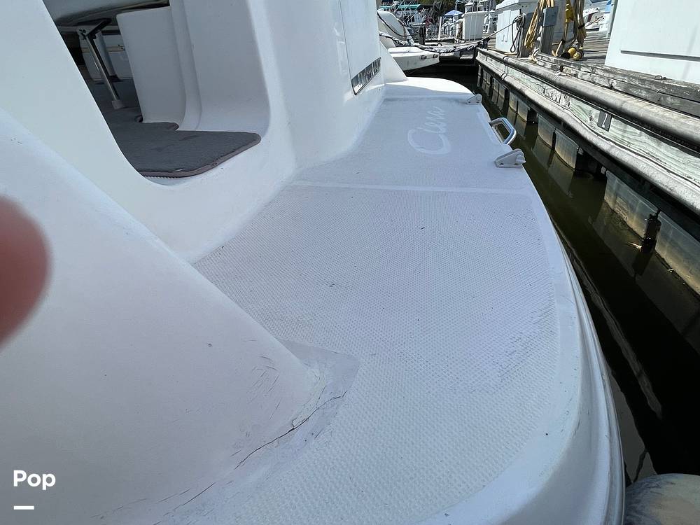 Slide: The Image of Bayliner Ciera 3055 Sunbridge 2000 - 15820551