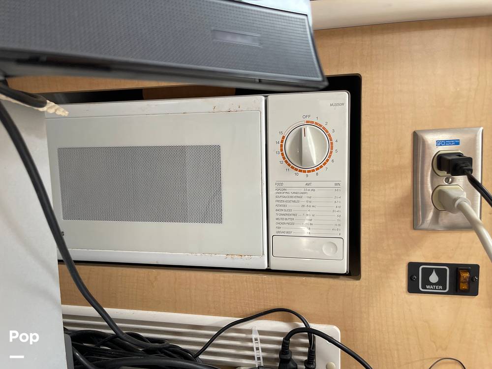 Slide: The Image of Bayliner Ciera 3055 Sunbridge 2000 - 15822255