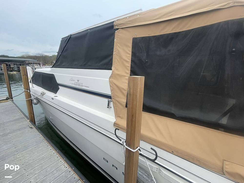 Slide: The Image of Bayliner Ciera Express 2859 1997 - 15294565