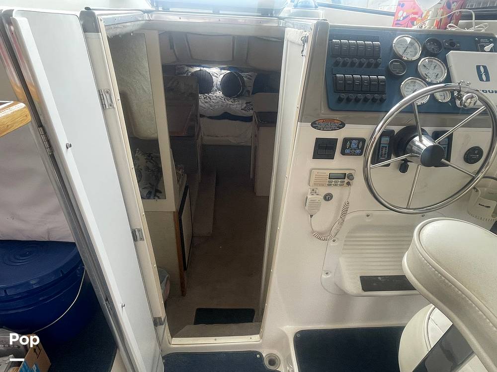 Slide: The Image of Bayliner Ciera Express 2859 1997 - 15294681