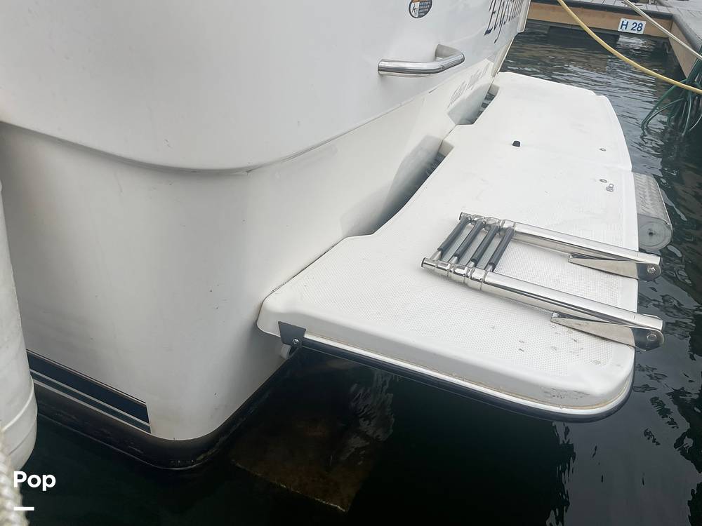 Slide: The Image of Bayliner Ciera Express 2859 1997 - 15294708