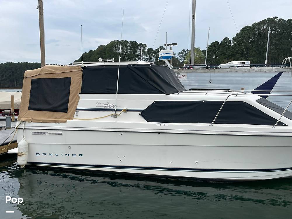 Slide: The Image of Bayliner Ciera Express 2859 1997 - 15294559