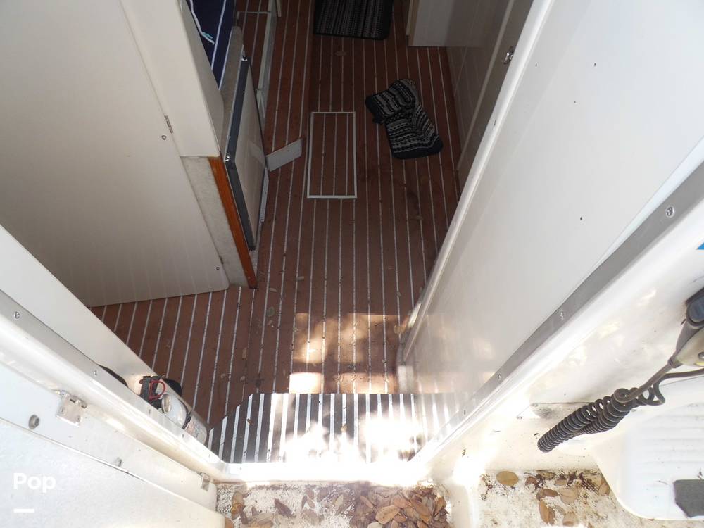 Slide: The Image of Bayliner Ciera Express 2859 1999 - 12625787