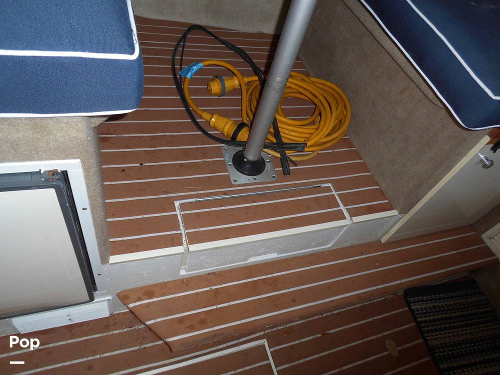 Slide: The Image of Bayliner Ciera Express 2859 1999 - 12625793