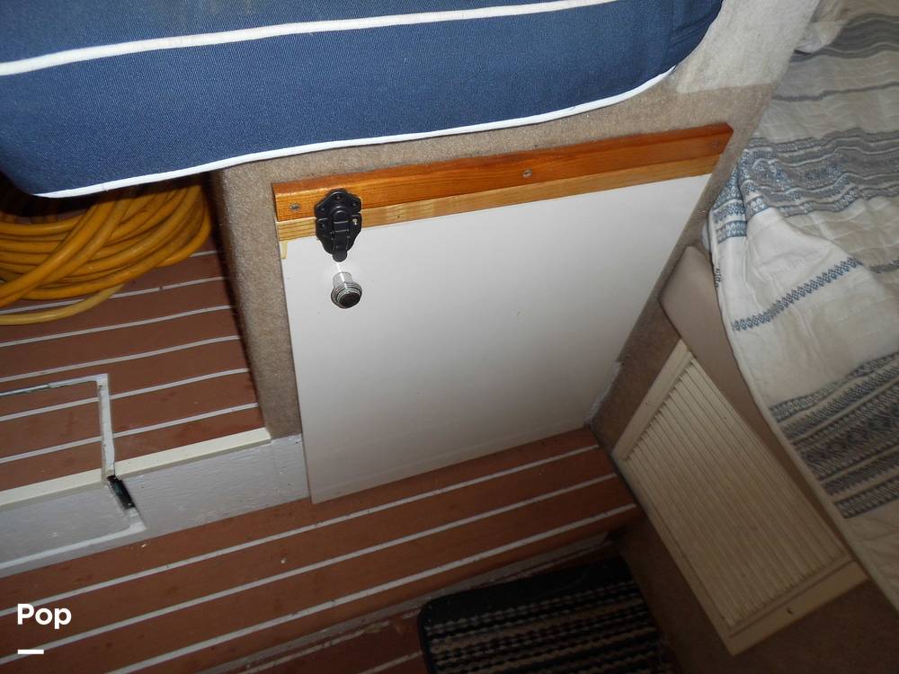 Slide: The Image of Bayliner Ciera Express 2859 1999 - 12625807