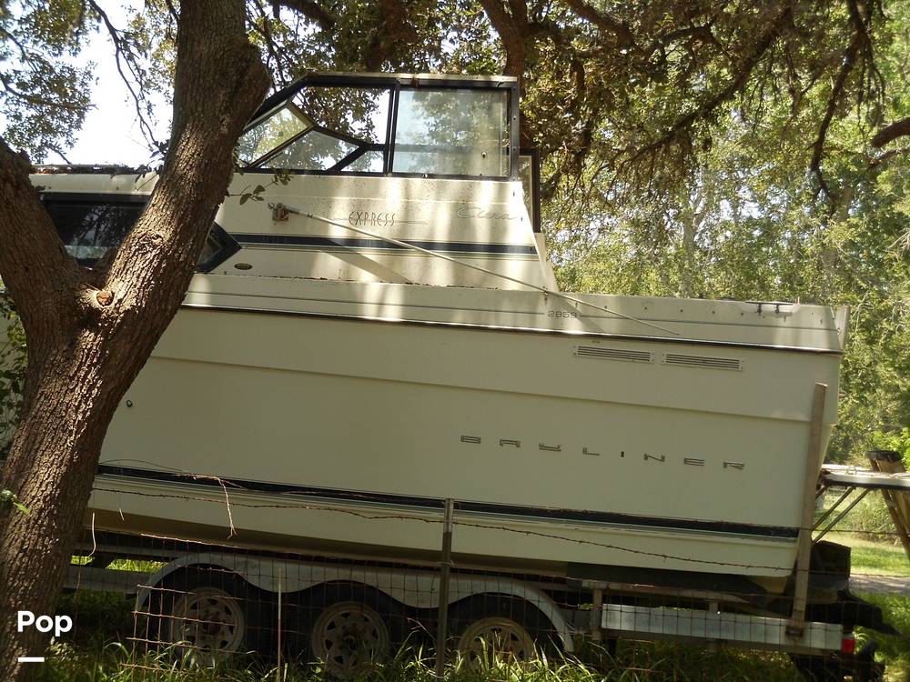 Slide: The Image of Bayliner Ciera Express 2859 1999 - 12625820