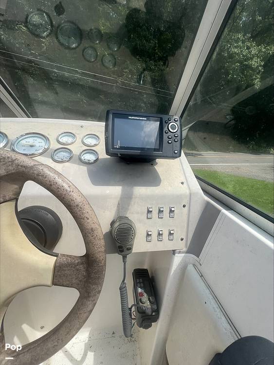Slide: The Image of Bayliner Classic 222 2005 - 12890229