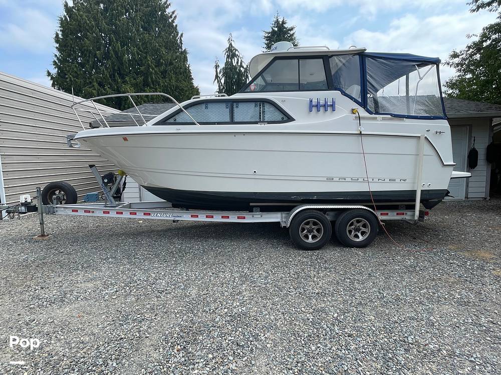 Slide: The Image of Bayliner Classic 242 2004 - 15814033