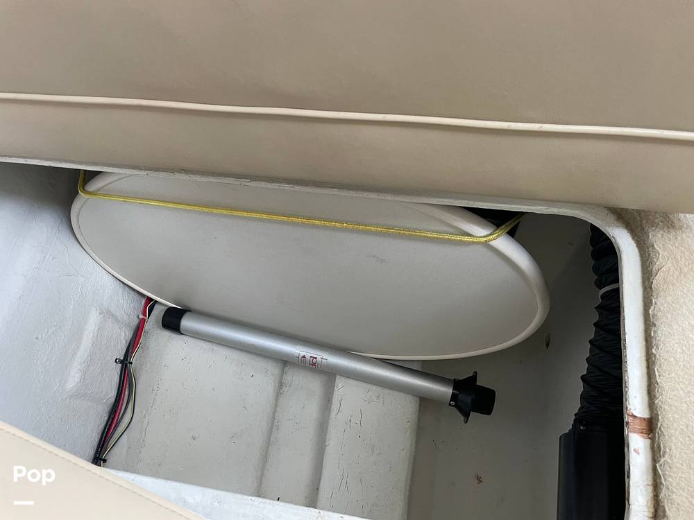 Slide: The Image of Bayliner Classic 242 2004 - 15814055