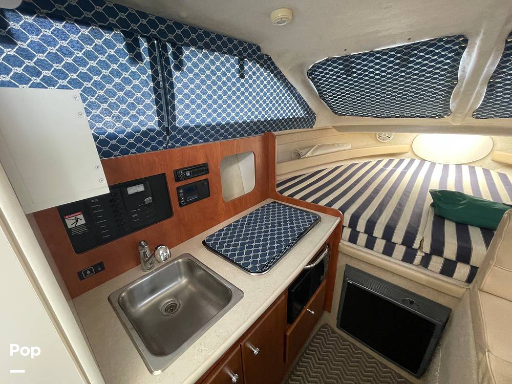 Slide: The Image of Bayliner Classic 242 2004 - 15814059