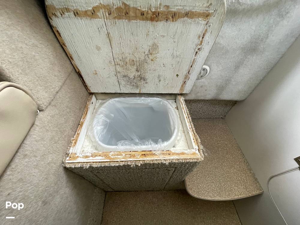 Slide: The Image of Bayliner Classic 242 2004 - 15814074