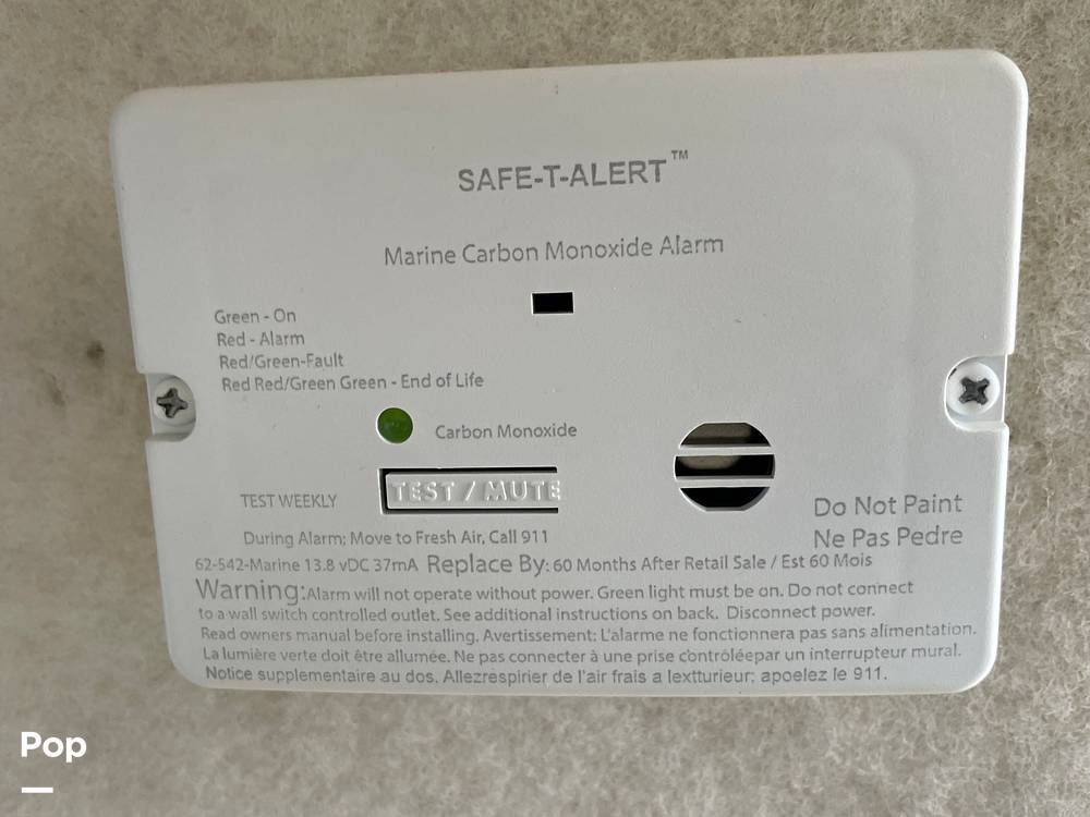 Slide: The Image of Bayliner Classic 242 2004 - 15814076