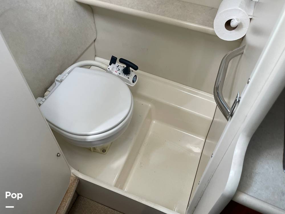 Slide: The Image of Bayliner Classic 242 2004 - 15814077