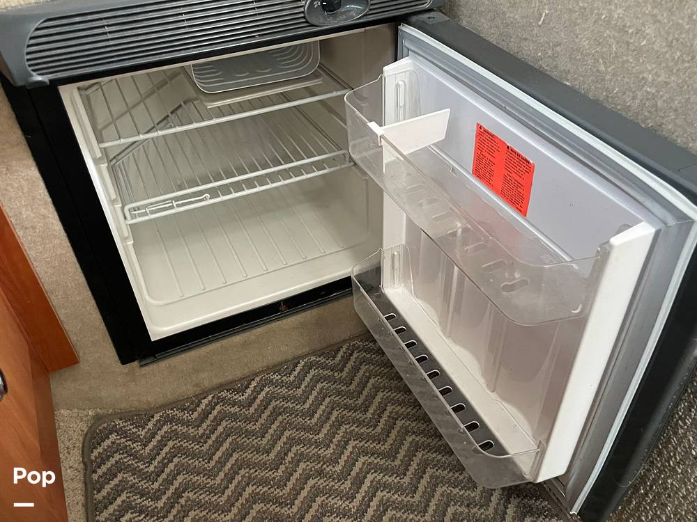 Slide: The Image of Bayliner Classic 242 2004 - 15814078