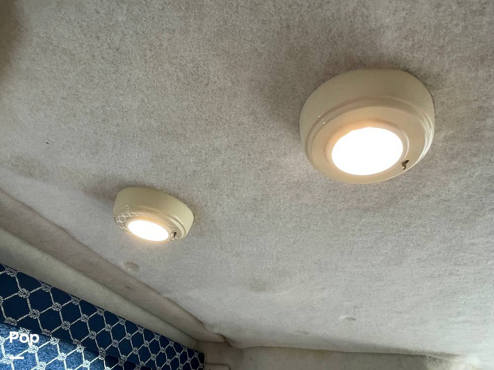 Slide: The Image of Bayliner Classic 242 2004 - 15814083