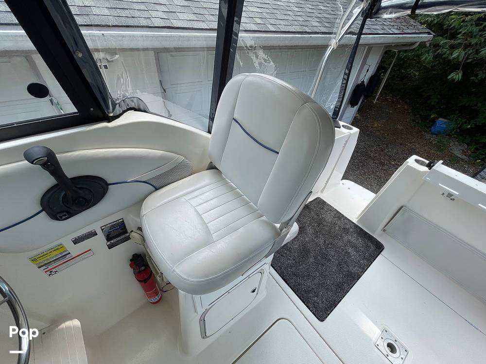 Slide: The Image of Bayliner Classic 242 2004 - 15814090
