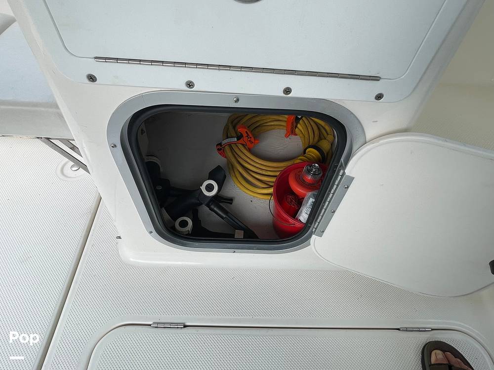 Slide: The Image of Bayliner Classic 242 2004 - 15814093