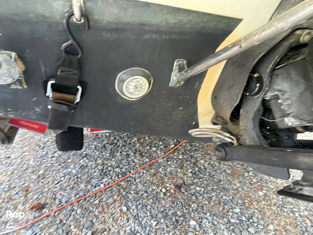 Slide: The Image of Bayliner Classic 242 2004 - 15814103