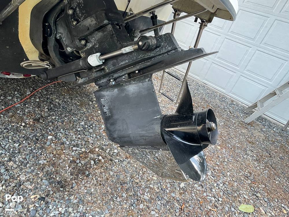 Slide: The Image of Bayliner Classic 242 2004 - 15814104