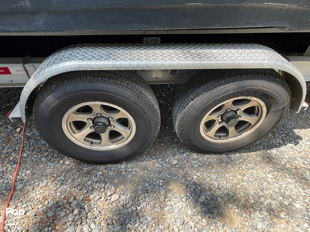 Slide: The Image of Bayliner Classic 242 2004 - 15814108