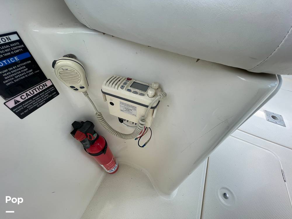 Slide: The Image of Bayliner Classic 242 2004 - 15814088