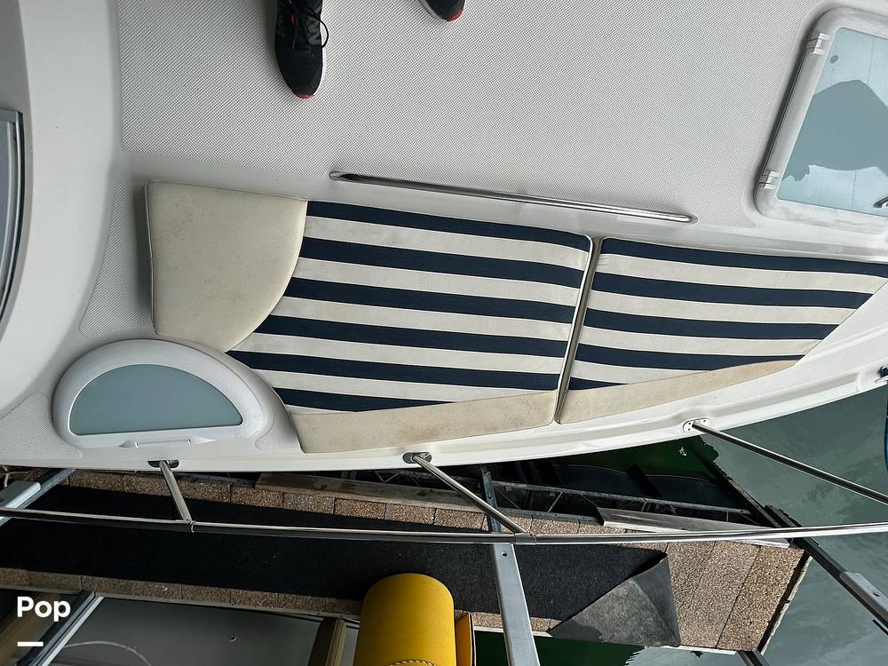 Slide: The Image of Bow Cushions - 14123463