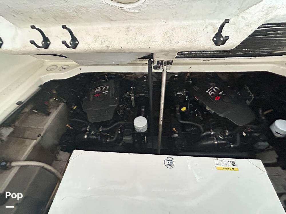 Slide: The Image of Engine Compartment - 14123497