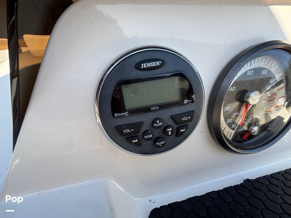 Slide: The Image of Bayliner DX2000 2019 - 15392681