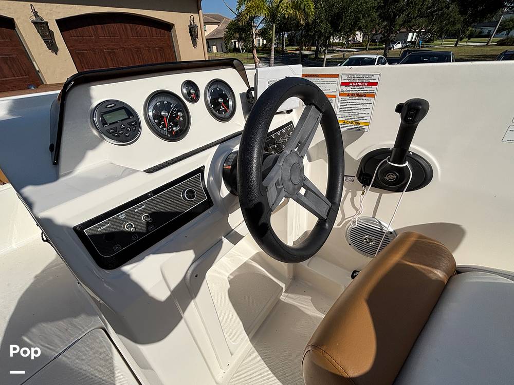 Slide: The Image of Bayliner DX2000 2019 - 15392679