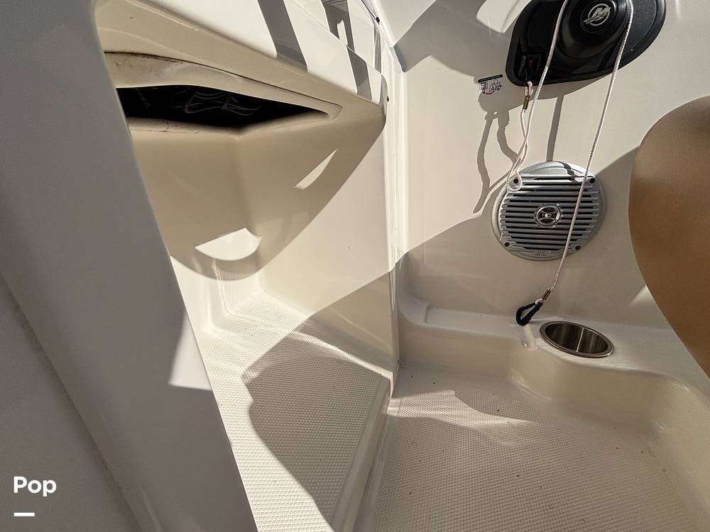 Slide: The Image of Bayliner DX2000 2019 - 15392687