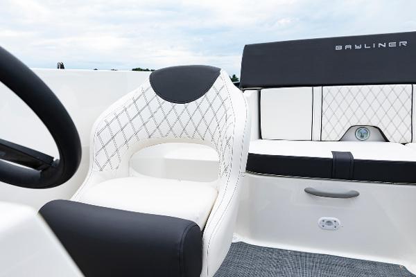 Slide: The Image of Bayliner DX2000 2022 - 11