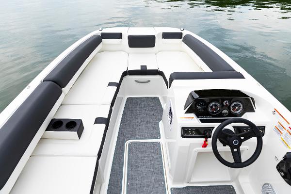 Slide: The Image of Bayliner DX2000 2022 - 3