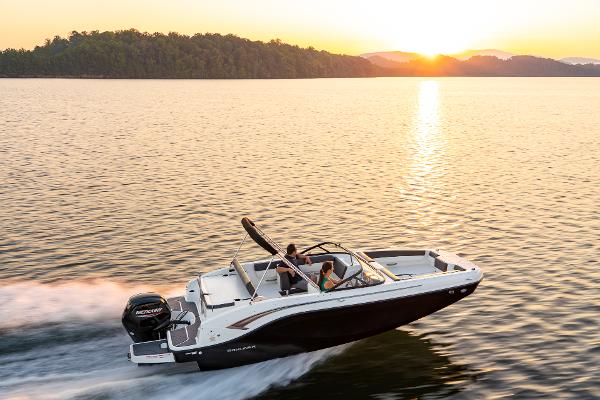 Slide: The Image of Bayliner DX2000 2024 - 0