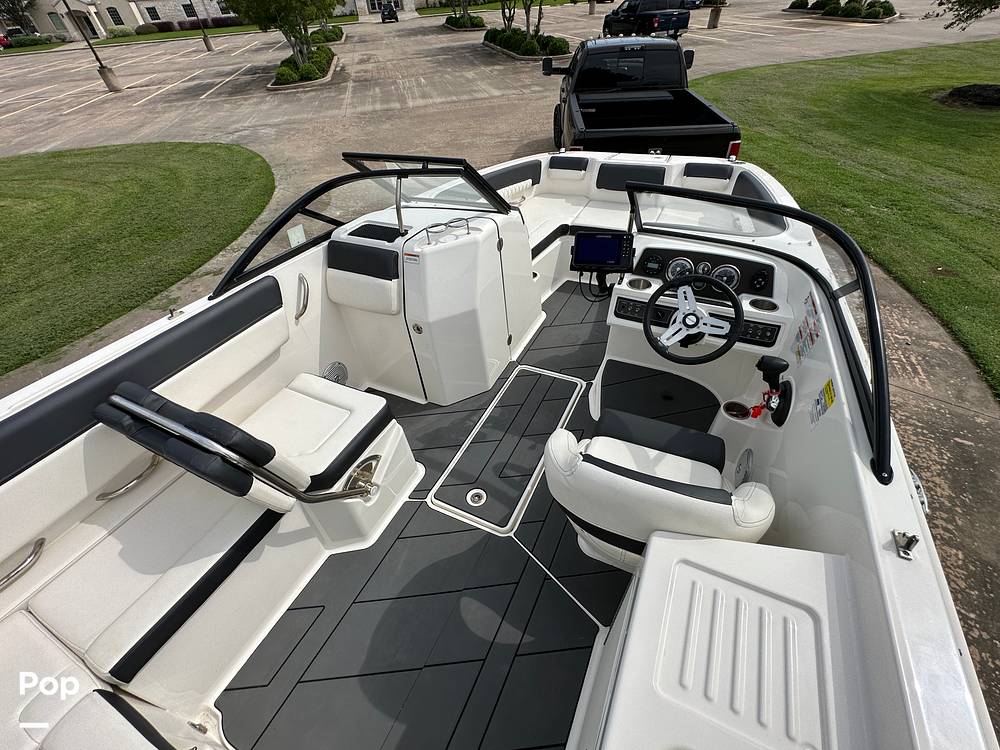 Slide: The Image of Bayliner DX2200 2020 - 14083060