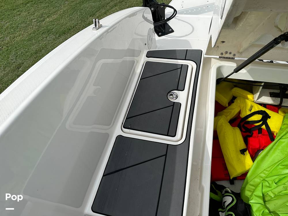 Slide: The Image of Bayliner DX2200 2020 - 14083114