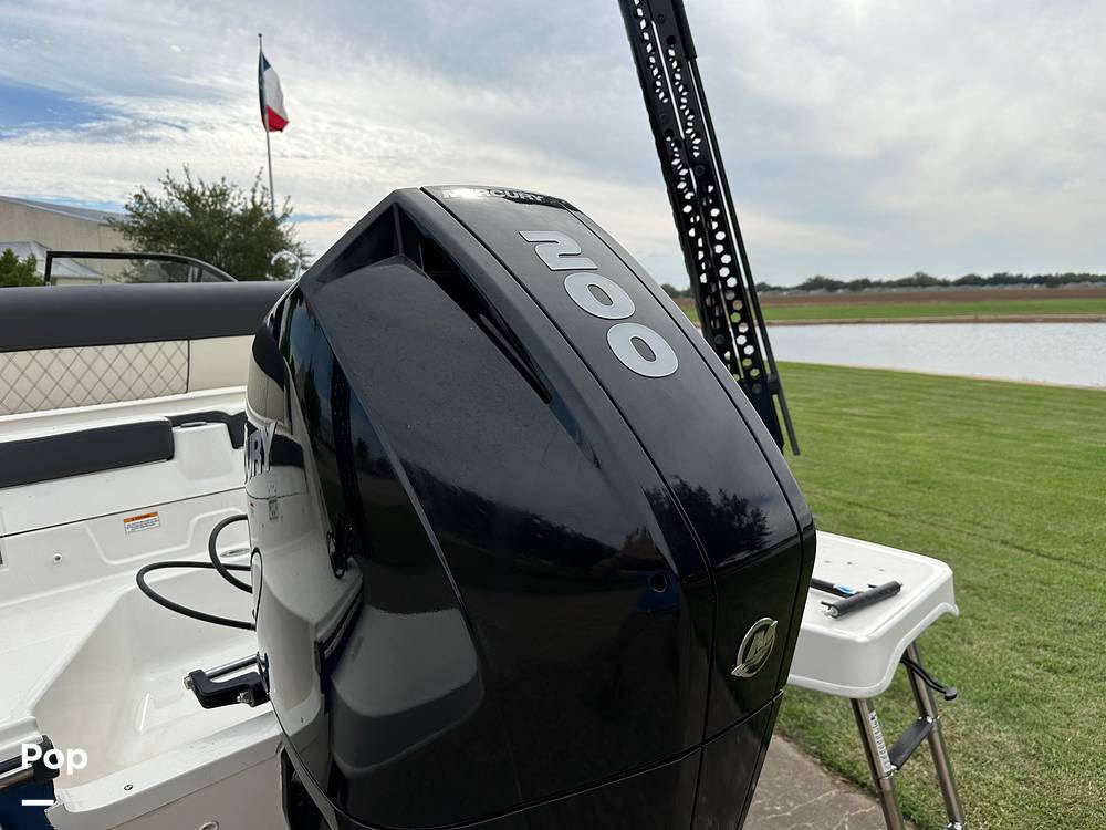 Slide: The Image of Bayliner DX2200 2020 - 14083147