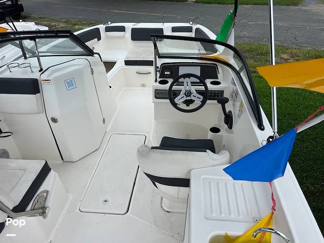 Slide: The Image of Bayliner DX2200 2021 - 14658883