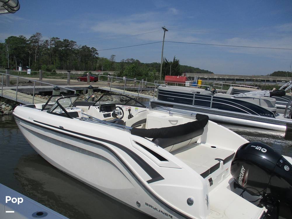 Slide: The Image of Bayliner DX 2200 2021 - 14301191