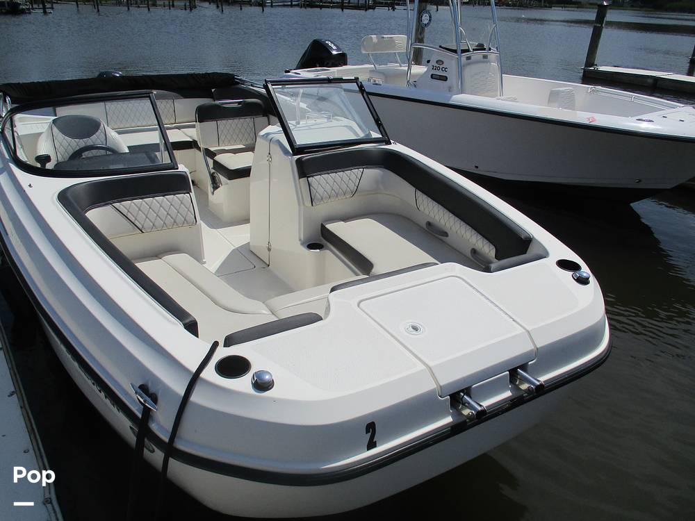 Slide: The Image of Bayliner DX 2200 2021 - 14301192