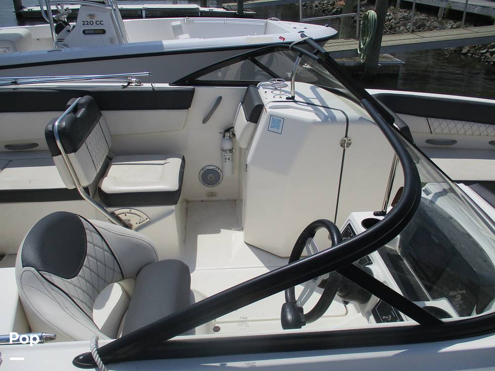 Slide: The Image of Bayliner DX 2200 2021 - 14301194
