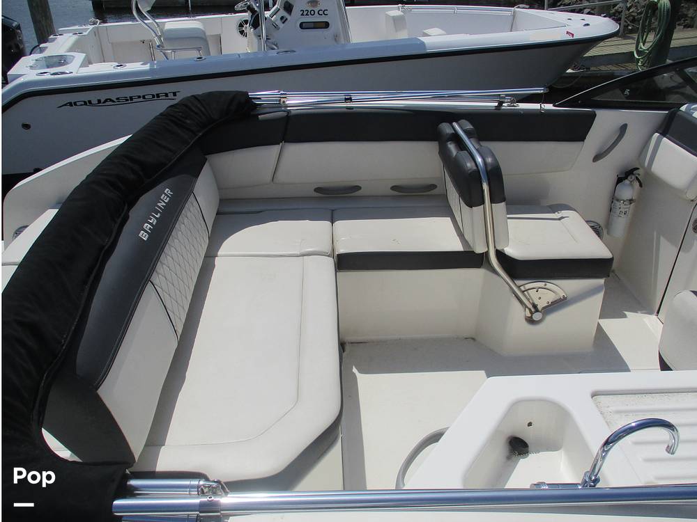 Slide: The Image of Bayliner DX 2200 2021 - 14301195