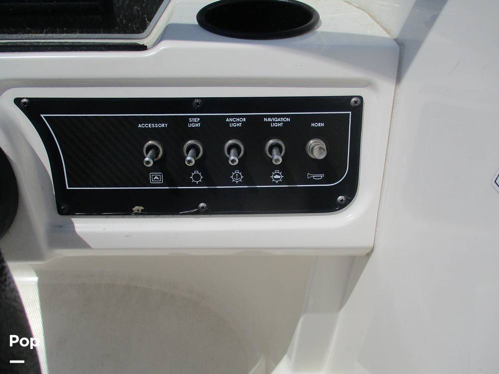 Slide: The Image of Bayliner DX 2200 2021 - 14301223