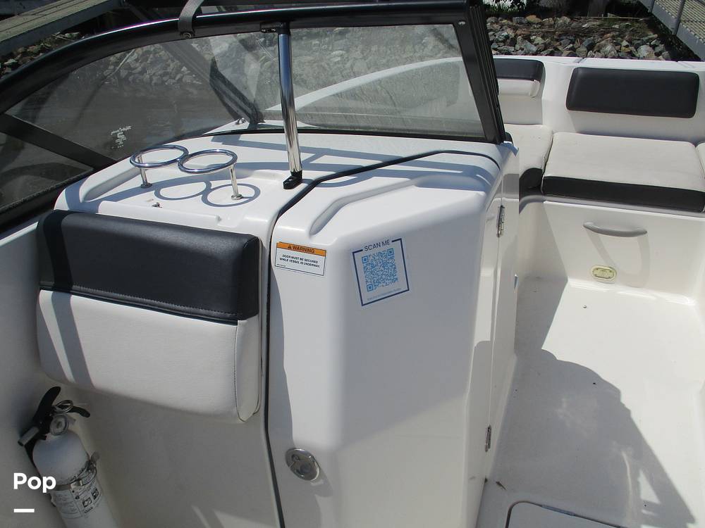 Slide: The Image of Bayliner DX 2200 2021 - 14301225